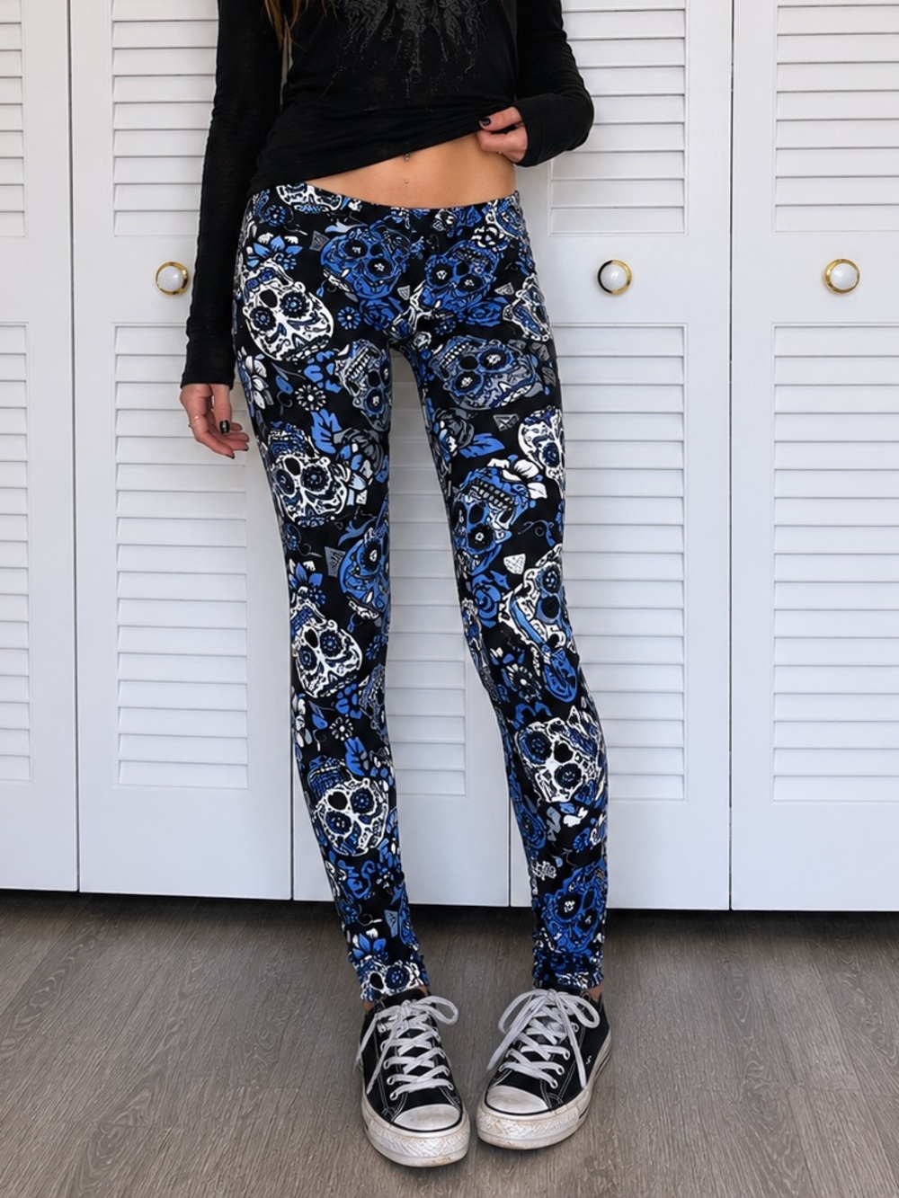 Sweet Legs Sugar Skull Print Leggings in Black and Blue